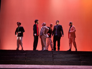 AMA Calabria, lunga ovazione per ''Le Bal &ndash; L'Italia balla dal 1940 al 2001''