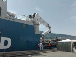 A Vibo Valentia nave con 520 migranti