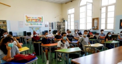 Nuova ordinanza: le scuole non riapriranno il 7 gennaio