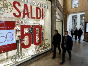 Partono i saldi estivi. Gli italiani spenderanno circa 98 euro a testa