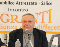 Calabria on web intervista al cardinale Montenegro sui migranti