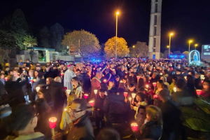 Migliaia di persone alla fiaccolata contro la criminalit&agrave; a Vibo Valentia