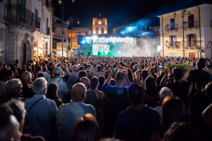 Straordinaria partecipazione per la 25a edizione del KAULONIA TARANTELLA FESTIVAL
