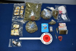 Cocaina, hashish e marijuana: 19enne in carcere a Reggio Calabria