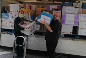 Il Rotary Club Catanzaro Tre Colli dona 140 pacchi cibo a famiglie bisognose