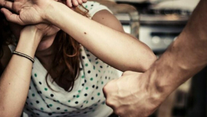 Maltrattamenti e violenze contro l&rsquo;ex compagna nel reggino