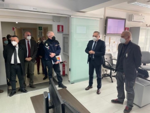 Assessore De Caprio in visita al Multirischi: potenziare Arpacal scelta obbligata per proteggere l'ambiente