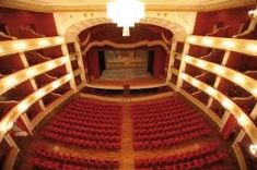 Teatro Rendano: il 6 maggio &ldquo;Le 8 Stagioni&rdquo; con il violinista Stefan Milenkovich
