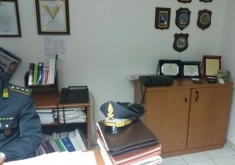 Gdf sequestra scarpe contraffatte