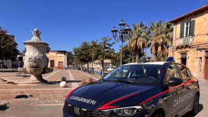 Si finge carabiniere e truffa un anziano nel reggino