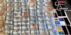 Quasi mezzo milione di euro sotto terra, due denunce nel reggino
