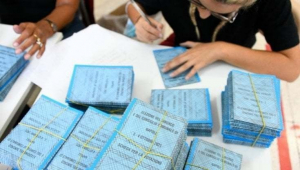 Rivendica il diritto al voto del figlio disabile, e viene maltrattato. Succede alla sezione 68, quartiere Corvo di Catanzaro