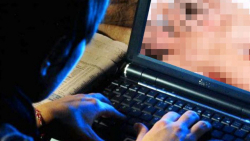 Pedopornografia: dodici indagati in tutt&rsquo;Italia, amministratore chat arrestato in Calabria