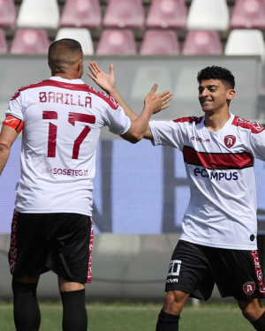 ''Manita'' amaranto, certezza playoff per la Lf