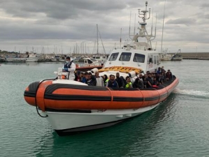Sbarco nella Locride, in 299 arrivano al porto di Roccella