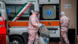 No al paziente in ambulanza perch&eacute; sospetto Covid: muore di infarto