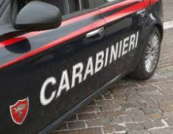 Tenta il suicidio in casa, salvata dai carabinieri