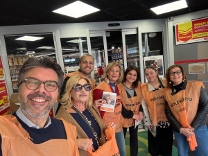 Solidariet&agrave; e partecipazione, Catanzaro protagonista della Colletta Alimentare: in prima linea il Lions Club Catanzaro Host e il Leo Club Catanzaro Host