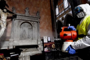 Non rispettano il decreto sul Coronavirus: denunce a Crotone