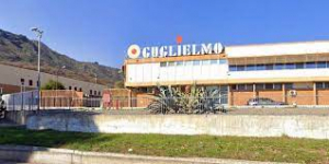 Terribile incendio in uno dei capannoni dello stabilimento Guglielmo a Copanello