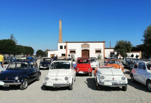 Rossano, successo per l&rsquo;ottavo raduno delle mitiche Fiat 500