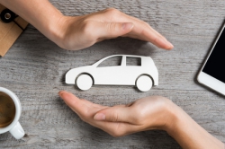 Ad aprile premi assicurazione auto -11%