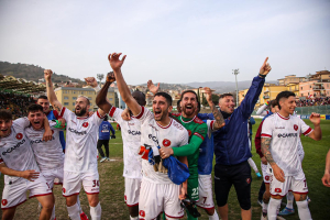 Reggina, gioia al fotofinish e speranze intatte