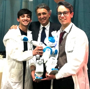 Il liceo classico ''Telesio'' vince nella Robotica con Robelesio