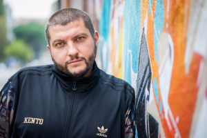 Il rapper reggino Kento diventa una figurina per beneficenza