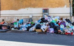 Chiusura impianto Bucita. Tonnellate di rifiuti non raccolte