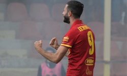Derby Catanzaro-Crotone, pullman presi a sassate