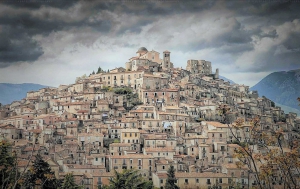 Conferenze e identit&agrave; a confronto al Festival del Folklore internazionale a Cosenza