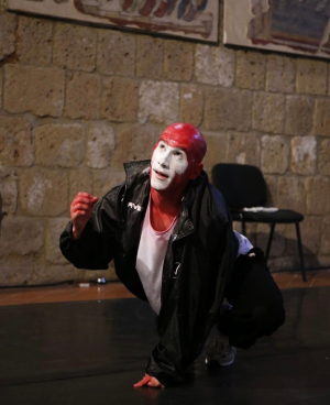 ''MigraMenti'', venerd&igrave; 21 marzo alle 21:00 al Teatro Comunale di Badolato appuntamento con la danza contemporanea di OperaBianco in scena con ''Trickster''