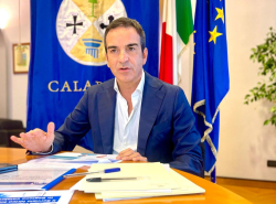 Calabria: De Rosa (FI), complimenti a Occhiuto per Uber in regione