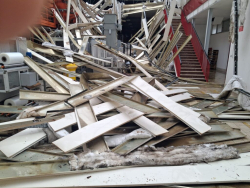 Maltempo in Calabria, scoperchiato capannone di un'azienda di torrefazione