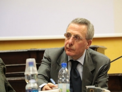 Educazione, Caligiuri: Riforme strutturali per scuola e Universit&agrave;