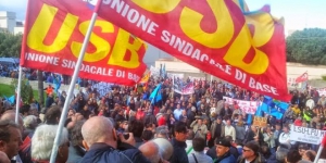 Continua la protesta di Usb a Reggio Calabria