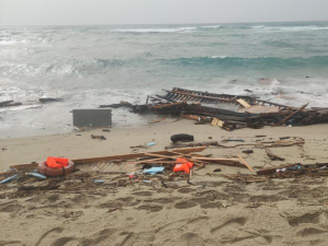 Naufragio migranti in Calabria: pool avvocati assister&agrave; gratis parenti