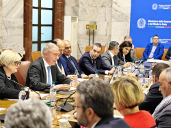 Abramo Customer Care, Tavernise (M5S): necessario mantenere le promesse fatte