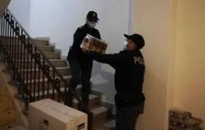La Polizia consegna generi alimentari a parrocchie Cosenza