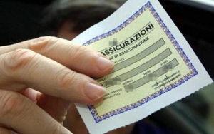 Crotonese finisce ai domiciliari per truffa assicurativa