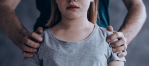 Atti sessuali con una bambina, 40enne ai domiciliari