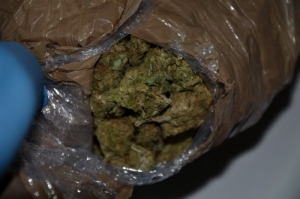 Droga nel motore dell'auto, un arresto nel catanzarese