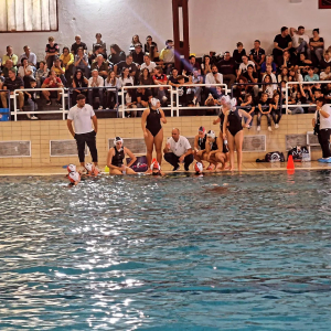 La Smile non sfigura al ''ballo delle grandi''