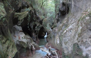 Escursionista finito nella gola di un torrente, salvato