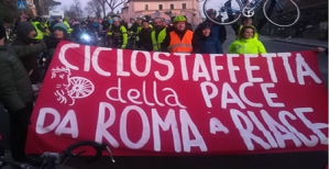 Una ciclostaffetta per Riace