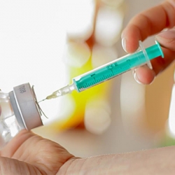 Locali adibiti alla somministrazione di vaccini anti-SARS-Cov-2 in farmacia a Davoli
