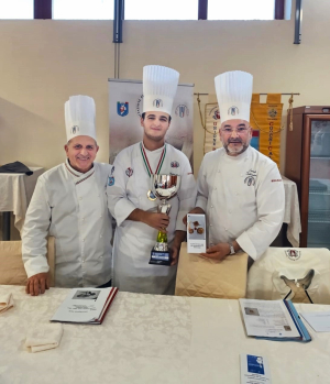 L'Istituto Alberghiero Mancini di Cosenza trionfa alla selezione regionale dei Campionati della Cucina Italiana