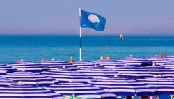 Estate 2021 in Calabria, turisti chiedono bandiere blu anche in sicurezza