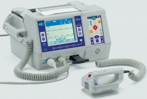 Scuola e Associazioni: Universo Minori dona un defibrillatore all'I. C. Don Milani Sala di Catanzaro